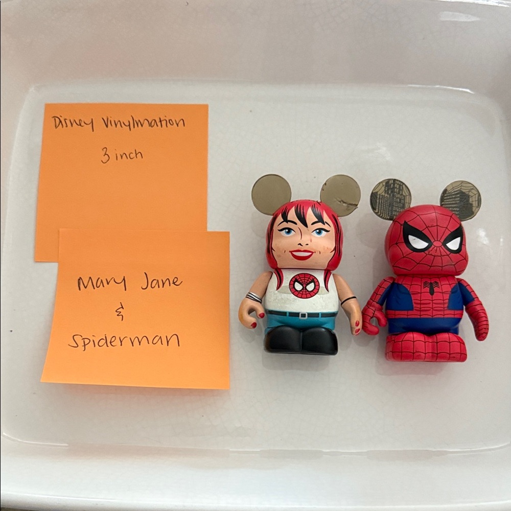 Disney Vinylmation Mary Jane and Spiderman